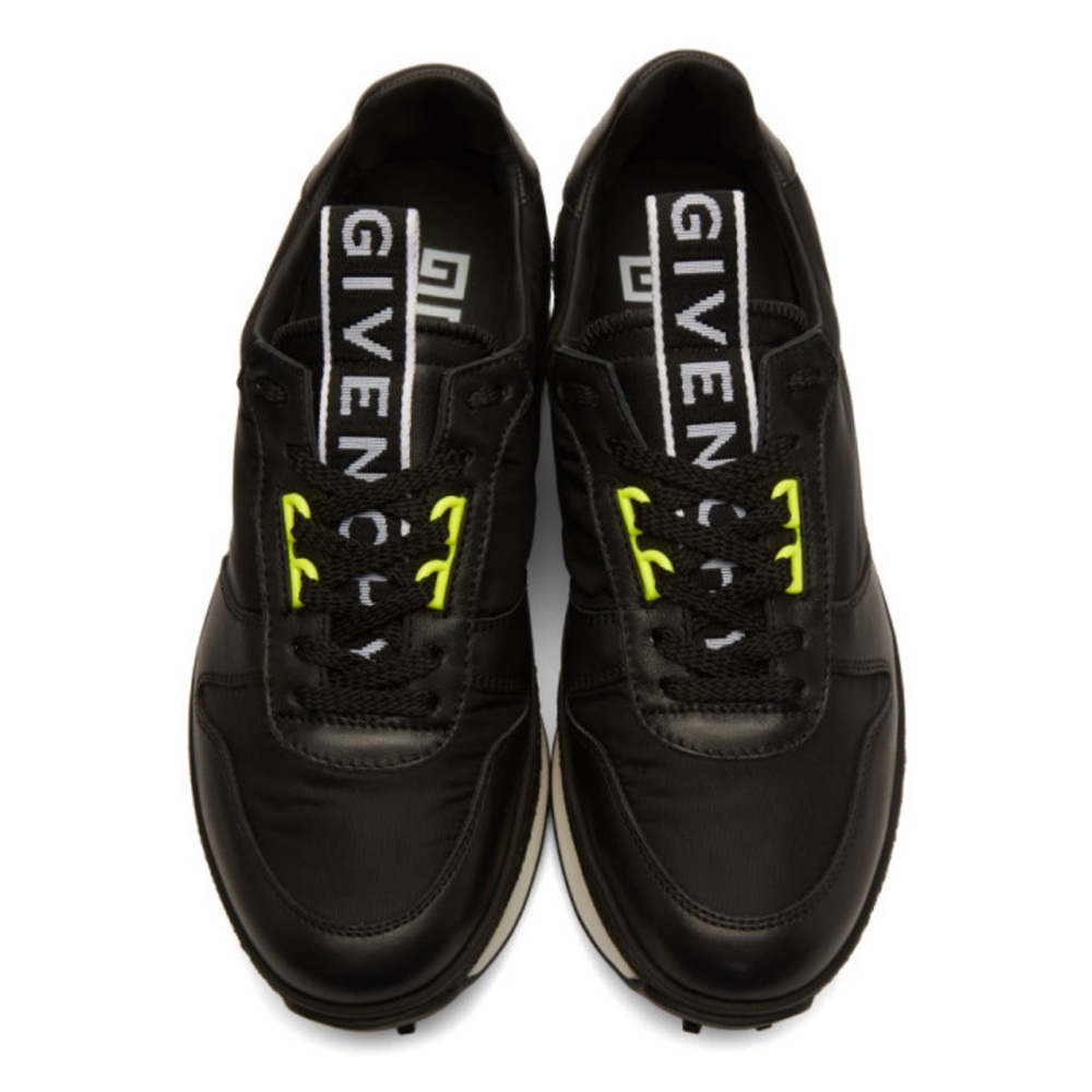 Givency TR3 Runner Sneakers - Black